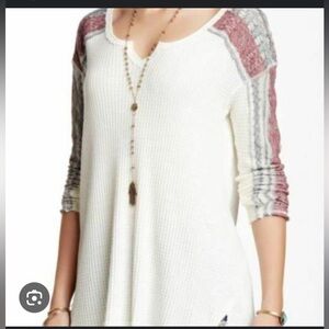 Free People Cream and Red Long Sleeve Top SIZE S/P
Size runs large